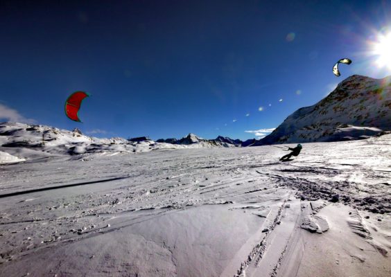 Nadine Stippler Snowkiting Bernina