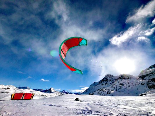 Nadine Stippler Snowkiting Bernina