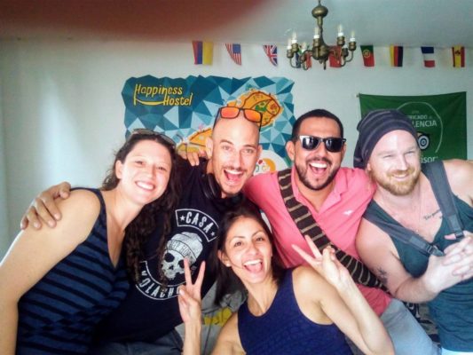 Kitesurf Happiness Hostel Crew and Hospedes in Riohacha